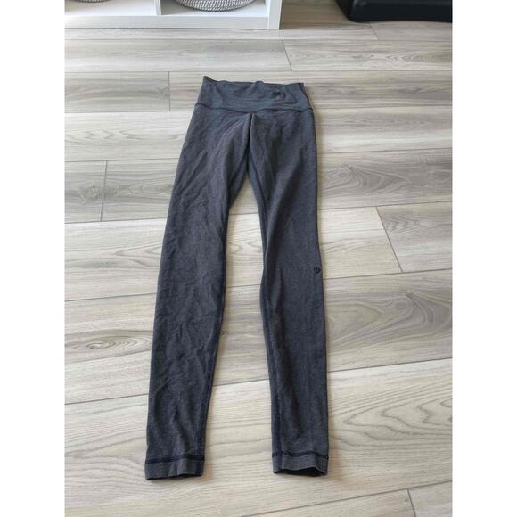 Lululemon 28”‎ Gray Knit Hi Rise Leggings Size 2 - Picture 1 of 5